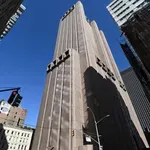 Skrivnostni nebotičnik, ki nima niti enega okna: "Kaj za vraga se dogaja v njem?" (FOTO)