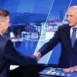 Nova anketa javnega mnenja prinesla preobrat: SDS zdrsnil s prvega mesta