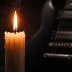 Umrl legendarni kitarist, ki velja za pionirja enega najbolj pomembnih gibanj v rock glasbi