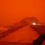 Grozljivo dogajanje na otoku, ki ga Slovenci obožujejo: nebo se je obarvalo oranžno, prizori apokaliptični, to pa je osupljiv razlog za vse skupaj