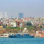 Opozorila jih ne ustavijo: turisti kljub negotovim razmeram drvijo v to evropsko državo