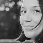 Srce parajoča novica: umrla je slovenska novinarka, publicistka in pisateljica Ana Jud