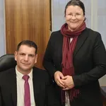 Poslanka Resnice v parlamentu našla beli prah! (In varnostnikom Zorana Stevanovića zaželela "obilo moči")