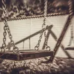 Ugrabil me je serijski morilec, ko sem bila stara 8 let (zgodba okrevanja)