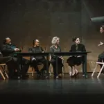 Buržoazija v MGL boleče angažirana predstava