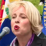 Urška Klakočar Zupančič zapela iz vsega srca: njeno solo točko ocenjeval celo Janez Janša