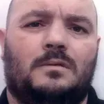 Grozljivo dogajanje na Hrvaškem: policija išče morilca 19-letnega maturanta