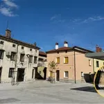 Pod tlakovci mirnega slovenskega kraja leži neverjetna zgodba, ki vedno znova navduši tako domače kot tuje obiskovalce (FOTO)