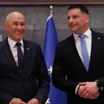 Ali Slovenci zaupamo vladi? Takšno je trenutno stanje, odgovor je jasen kot beli dan