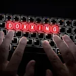 Necenzurirano o javnem linču Dušana Konde: kako nastane digitalna gonja in kakšen je psihološki učinek