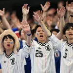 Navdušili prav vse! Neverjetno, kaj so po tekmi na svetovnem prvenstvu počeli japonski navijači