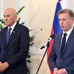 "Umirite se, Janez Janša:" Robert Golob povedal, kaj si zares misli o potezi predsednika vlade