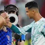 Čustveni trenutki po porazu Hrvaške: Ronaldo tolažil Modrića, ki ni skrival razočaranja (FOTO)