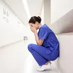 Po 39 letih dela je medicinska sestra Marilyn ostala brez službe, zamenjala jo je ... umetna inteligenca!