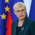 Znane podrobnosti o prometni nesreči, v kateri je bila udeležena predsednica Nataša Pirc Musar