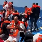 Huda nesreča ob obali Cipra: prevrnil se je trajekt z 270 ljudmi, več jih je umrlo