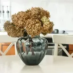 Se vam hortenzija suši? Ne odpišite je prehitro, pomagate ji lahko s temi preprostimi triki