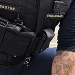 Objavljamo pretresljivi posnetek ravnanja policistov na Čopovi ulici v Ljubljani, zaradi katerega je umrl 37-letni Armin