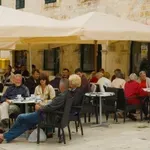 Incident v hrvaški restavraciji: 55-letni gost se je spravil nad lastnico, ki mu je pokazala vrata