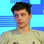 Slovenski telovadec z izjemnim uspehom v Parizu: na zadnji tekmi sezone prepričljivo do zmagovalnih stopničk