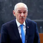 Janša napovedal še en referendum, ki bo verjetno potekal letos (in se tiče javnega sektorja)