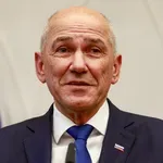 Janez Janša razkril, kaj namerava storiti vlada v zvezi s plačevanjem RTV-prispevka