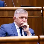 Fico otišao pre vremena iz Brisela da bi stigao u Novi Sad na miting SNS
