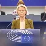 „Šokantne scene sa sahrane Ratka Mladića“: Ursula Fon der Lajen i Košta u zajedničkoj izjavi ocenili i da je prisustvo pojedinih zvaničnika „duboko za žaljenje“