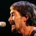 Preminuo pevač i kompozitor Kris Rija