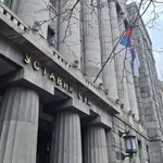 „U Srbiji danas problem nije kriminal, već tužilac koji ga istražuje“: Studentkinja se obratila okupljenima ispred Ustavnog suda