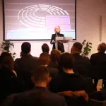 Evroposlanici danas u Novom Sadu: Položili vence kod nadstrešnice