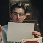 „Život je niz novih prevara“: Nova recenzija filma „Marty Supreme“ u štampanom izdanju Nedeljnika