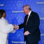 Da li je Tramp zaista dao Niki Minaž „zlatnu vizu“ od milion dolara?