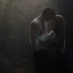 „Orkanski visovi“ u bioskopima od 11. februara: Hrabra i savremena adaptacija književnog klasika