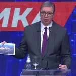 Kampanja pre izbora: Vučić dva i po sata predstavljao Strategiju Srbije do 2030, pričao o ratu, 10.000 pasa robota, platama i ulaganjima…
