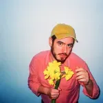 „Voleo bih da publika bude podstaknuta da sluša živu muziku“: ROGI u intervjuu za Nedeljnik o novom albumu i koncertu