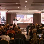 Od istorijskih temelja do poslovne izvrsnosti: AmCham organizovao predavanje o korenima američkog ekonomskog razvoja