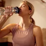 Da li su vam potrebni elektroliti, da li čaj rashlađuje i da li je bezbedno piti pivo na vrućini: Kako se hidrirati tokom toplotnog talasa?