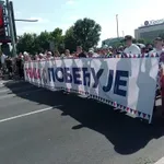 Počinje skup vlasti u Beogradu: Hiljade dovedenih iz cele Srbije okupilo se u centru Beograda