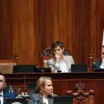 Završeno današnje zasedanje Skupštine o nepoverenju Vladi, nastavak sutra u 10