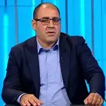 Đukanović: Vučić kao premijer treba da totalno reformiše obrazovanje