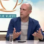 Vijesti: Recipročne mere Beograda stupile na snagu, novinaru Petru Komneniću zabranjen ulazak u Srbiju