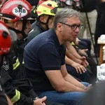 Vučić: Vatrogasci koji su gasili požar u Deliblatskoj peščari dobiće odlikovanje od države