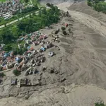 U bujičnim poplavama na granici Nepala i Tibeta najmanje 157 poginulih, talas vode i blata nosio zgrade, mostove i puteve