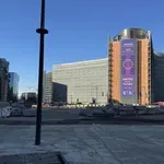 Umesto senovitog trga napravljen „najveći tiganj u Evropi“: Sporna rekonstrukcija Šumanovog trga u Briselu