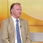 Lopandić (SRCE): Vučić deo glasača privukao politikom priključenja EU, sada diže ruke od članstva