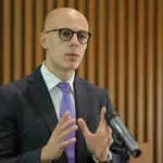 Dve trećine punoletnih građana Srbije štedi, ali tek svaki šesti investira
