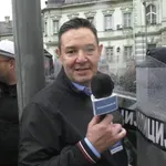 Interventna okružila Nemanju Šarovića da ne bi izveštavao sa skupa SNS, sve vreme išao prenos uživo na YT