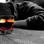 Χανιά: Έδειξε πλαστή ταυτότητα για να του σερβιριστεί αλκοόλ