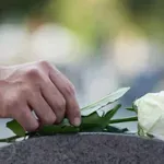 ΠΑΟΚ: Με ειδική πτήση σήμερα, ο επαναπατρισμός των σορών των επτά φιλάθλων – Συγκέντρωση από φίλους και μέλη του συνδέσμου στο αεροδρόμιο